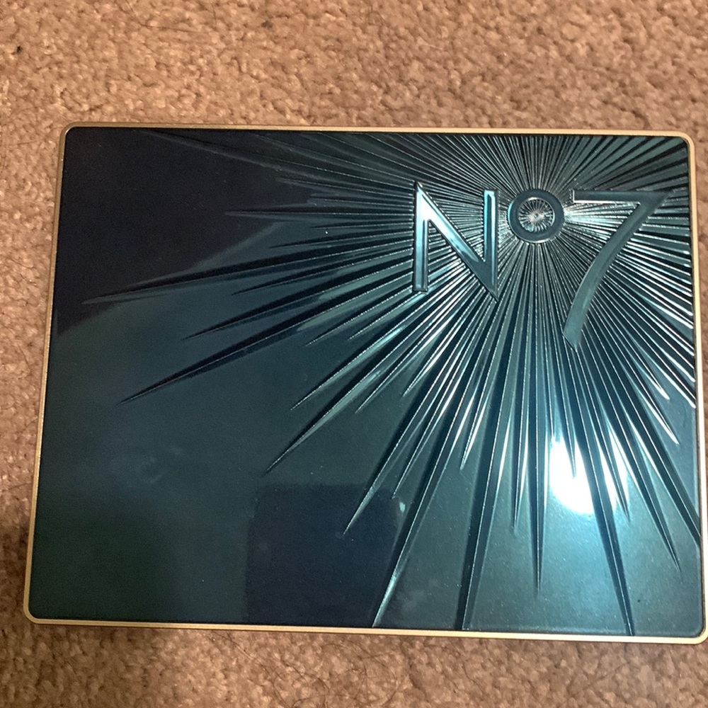 N7 eye shadow palette